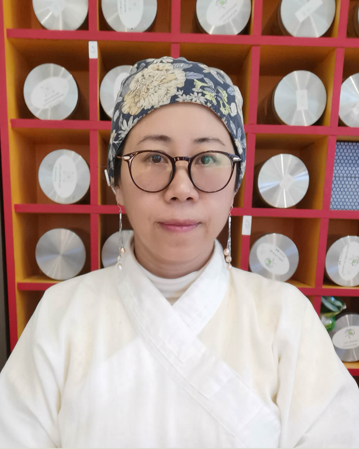 Shirley Liang Brown, R.TCMP / R. Ac, founder of Chinese Tea & Herbs Nanaimo Acupuncture Clinic